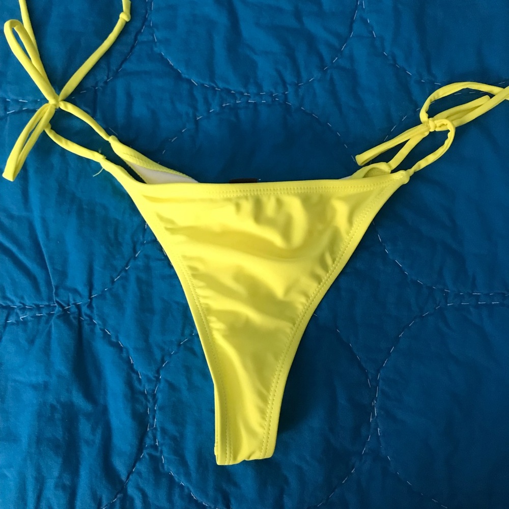 NWOT BOUTINELA BOTTOM M